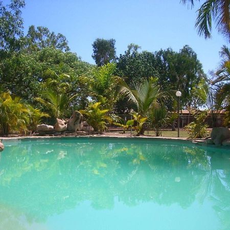 Territory Manor Motel & Caravan Park Mataranka Exterior photo