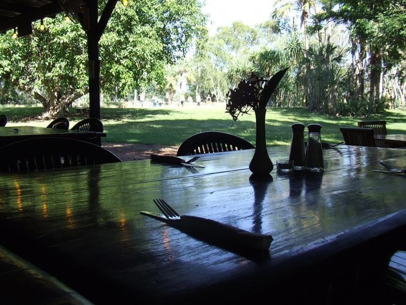 Territory Manor Motel & Caravan Park Mataranka Exterior photo