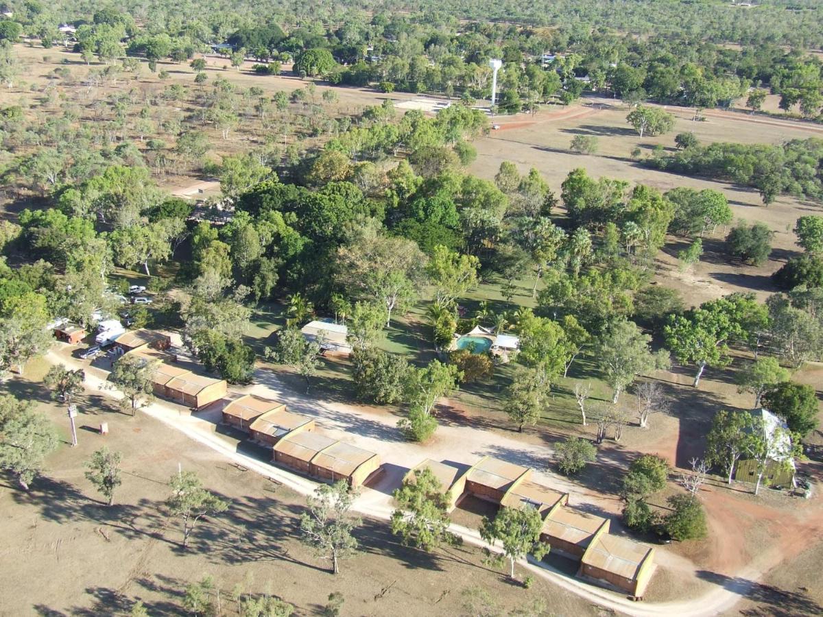 Territory Manor Motel & Caravan Park Mataranka Exterior photo